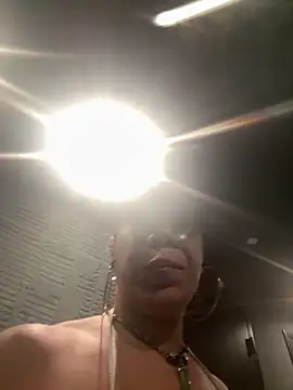 Snapshot of Bigbuttbrooklynn chatting on October 25, 2025, 7:49 am Bigbuttbrooklynn online show from October 25, 2025, 7:49 am