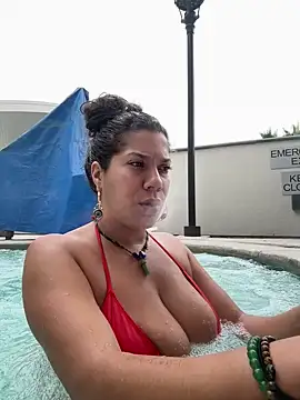 Snapshot of Bigbuttbrooklynn chatting on November 3, 2025, 5:47 pm Bigbuttbrooklynn online show from November 3, 2025, 5:47 pm