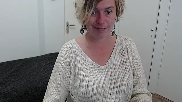 cumfun online show from October 21, 2025, 9:10 am