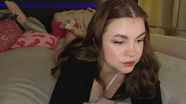 VictoriaLaFleur online show from December 17, 2025, 3:29 pm