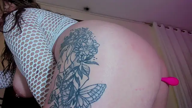 Snapshot of Karla_Rodriguezx chatting on February 4, 2025, 3:15 pm Karla Rodriguezx online show from February 4, 2025, 3:15 pm