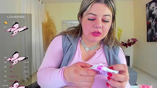 Snapshot of Karla_Rodriguezx chatting on March 15, 2025, 6:54 pm Karla Rodriguezx online show from March 15, 2025, 6:54 pm