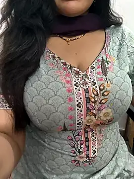 lovely zara online show from December 4, 2025, 6:38 pm