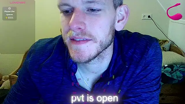 Snapshot of Love_Bert chatting on October 31, 2025, 9:16 pm Love Bert online show from October 31, 2025, 9:16 pm