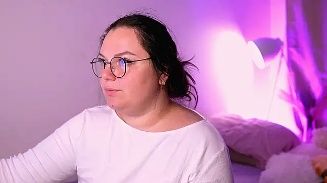 Snapshot of ameliaminkx chatting on November 6, 2025, 3:29 am ameliaminkx online show from November 6, 2025, 3:29 am