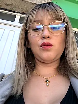 Snapshot of Katy__A chatting on June 11, 2026, 2:37 pm Katy A online show from June 11, 2026, 2:37 pm