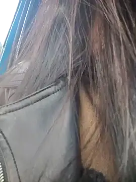 Astrid-- online show from November 18, 2025, 7:40 pm