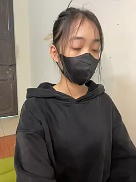 Snapshot of DA-EUN chatting on December 11, 2024, 3:02 am DA-EUN online show from December 11, 2024, 3:02 am