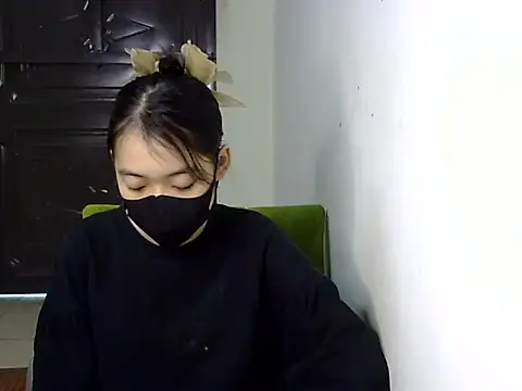 Snapshot of DA-EUN chatting on December 25, 2024, 1:53 am DA-EUN online show from December 25, 2024, 1:53 am