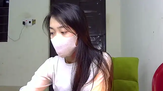 Snapshot of DA-EUN chatting on February 24, 2025, 3:12 am DA-EUN online show from February 24, 2025, 3:12 am