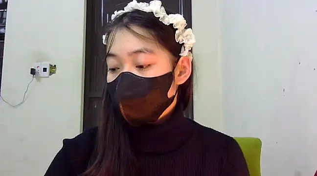 Snapshot of DA-EUN chatting on February 25, 2025, 4:24 am DA-EUN online show from February 25, 2025, 4:24 am