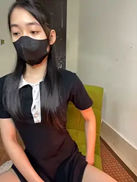 Snapshot of DA-EUN chatting on March 8, 2025, 2:45 am DA-EUN online show from March 8, 2025, 2:45 am