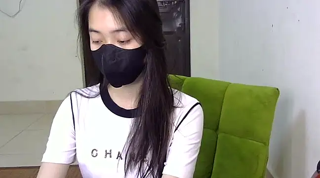 Snapshot of DA-EUN chatting on March 16, 2025, 3:04 am DA-EUN online show from March 16, 2025, 3:04 am