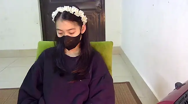 Snapshot of DA-EUN chatting on March 17, 2025, 8:40 am DA-EUN online show from March 17, 2025, 8:40 am