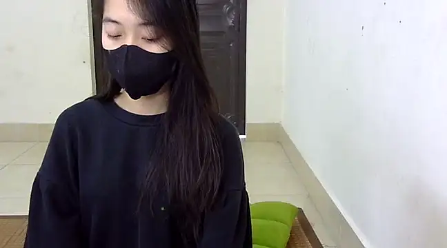 Snapshot of DA-EUN chatting on March 21, 2025, 9:12 am DA-EUN online show from March 21, 2025, 9:12 am