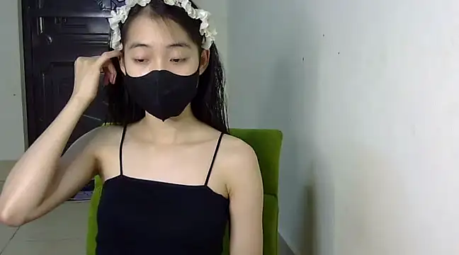 Snapshot of DA-EUN chatting on March 23, 2025, 8:59 am DA-EUN online show from March 23, 2025, 8:59 am