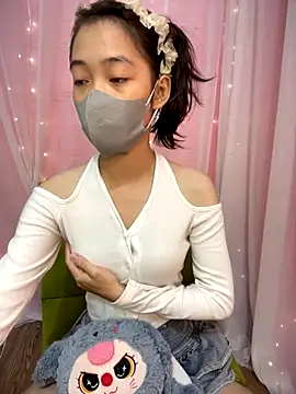 Snapshot of DA-EUN chatting on September 21, 2025, 7:32 am DA-EUN online show from September 21, 2025, 7:32 am