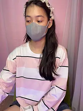 Snapshot of DA-EUN chatting on September 29, 2025, 2:49 am DA-EUN online show from September 29, 2025, 2:49 am