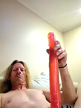 Snapshot of Travislovescum chatting on September 30, 2025, 7:35 am Travislovescum online show from September 30, 2025, 7:35 am