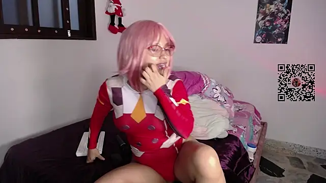 Snapshot of lou_cute chatting on October 17, 2025, 1:53 am lou cute online show from October 17, 2025, 1:53 am