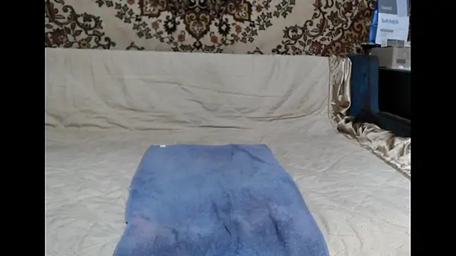 Snapshot of AlanStrongs chatting on October 22, 2025, 7:02 pm AlanStrongs online show from October 22, 2025, 7:02 pm