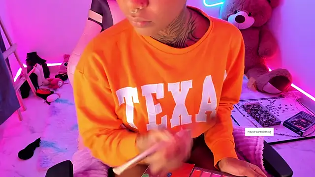 Snapshot of AshantiiSweet chatting on March 21, 2025, 11:34 pm AshantiiSweet online show from March 21, 2025, 11:34 pm