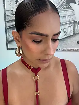 Mau White online show from October 18, 2025, 5:25 pm