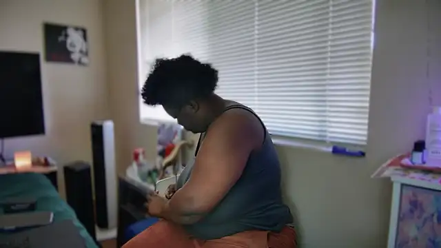 Yagurl  west online show from February 5, 2025, 8:35 pm