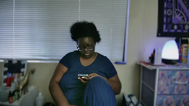 Yagurl  west online show from February 14, 2025, 12:51 am