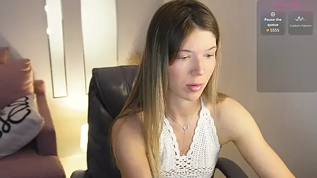 viviann evans online show from March 12, 2026, 1:01 am