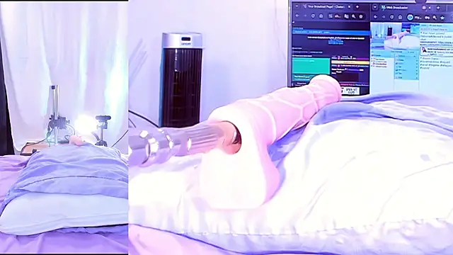 Sabrina Adams04 online show from September 11, 2025, 7:47 pm