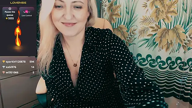 Snapshot of ElysonLang chatting on December 12, 2024, 11:03 pm ElysonLang online show from December 12, 2024, 11:03 pm