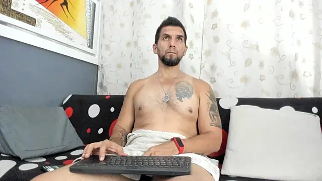 JULESLAKES online show from November 16, 2025, 3:56 am