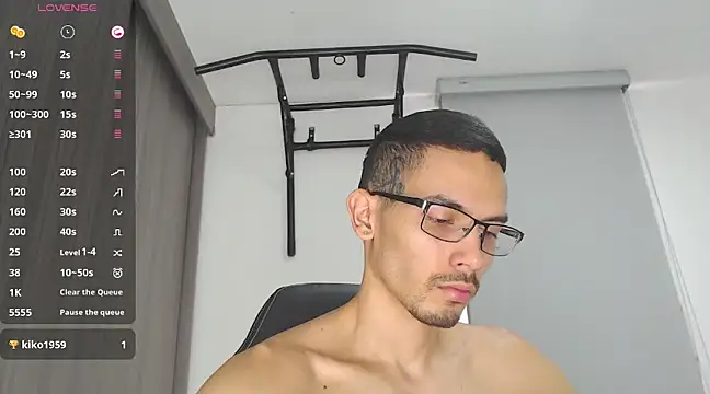 Snapshot of russthiago chatting on January 31, 2025, 2:49 pm russthiago online show from January 31, 2025, 2:49 pm