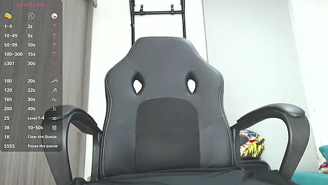 Snapshot of russthiago chatting on March 19, 2025, 11:50 am russthiago online show from March 19, 2025, 11:50 am