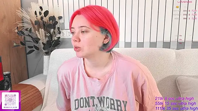   KawaiiYuki   online show from November 9, 2025, 7:28 am