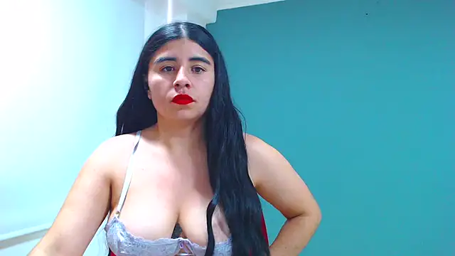 danna- roouss online show from February 7, 2026, 7:06 pm