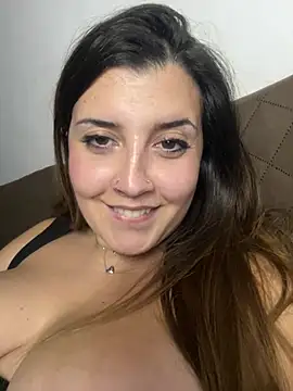 Snapshot of Novababy18 chatting on December 8, 2024, 5:29 am Novababy18 online show from December 8, 2024, 5:29 am
