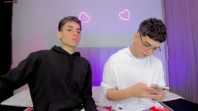 Snapshot of jake_and_joaquin chatting on March 22, 2025, 11:53 pm jake and joaquin online show from March 22, 2025, 11:53 pm