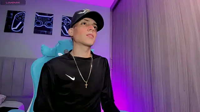 Snapshot of jake_and_joaquin chatting on September 11, 2025, 3:28 am jake and joaquin online show from September 11, 2025, 3:28 am