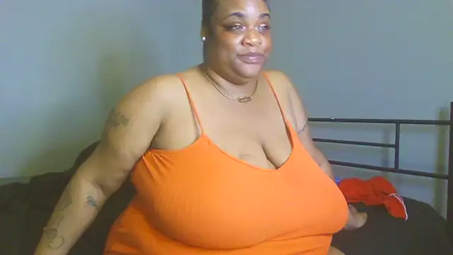 NaughtyHottieBBW online show from June 23, 2026, 4:21 am