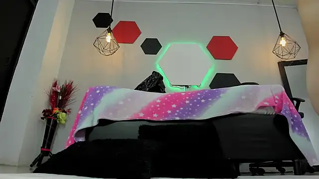 martinaclark online show from September 9, 2025, 4:12 am