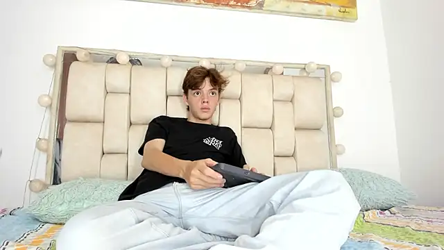 daniel hot03 online show from October 20, 2025, 8:53 pm