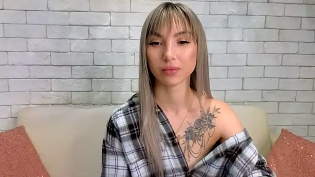 MiaMinx online show from February 10, 2025, 1:46 am