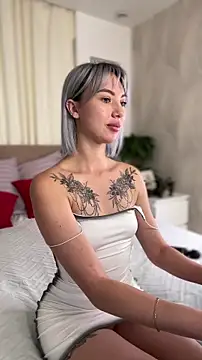 MiaMinx online show from November 14, 2025, 12:09 am