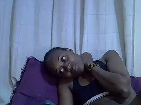 Snapshot of Tanaissa2 chatting on October 8, 2025, 11:13 pm Tanaissa2 online show from October 8, 2025, 11:13 pm