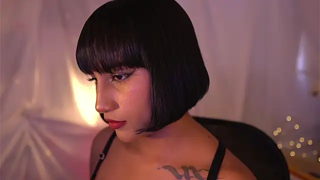 JulietaWinona online show from January 19, 2025, 9:34 pm