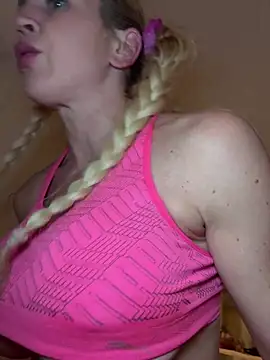 Kate-monroe online show from February 25, 2026, 7:45 pm