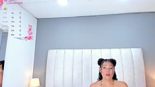 Snapshot of Ashleyy23x chatting on November 6, 2025, 7:26 pm Ashleyy23x online show from November 6, 2025, 7:26 pm