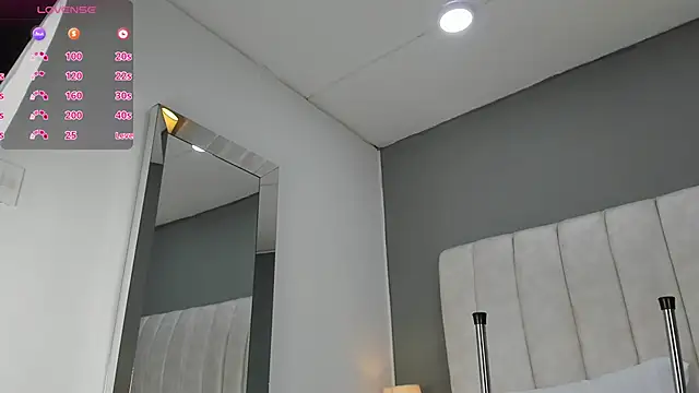 Snapshot of Ashleyy23x chatting on November 10, 2025, 7:57 pm Ashleyy23x online show from November 10, 2025, 7:57 pm